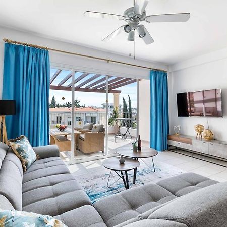 Penthouse Carina Apartment Paphos Exterior foto