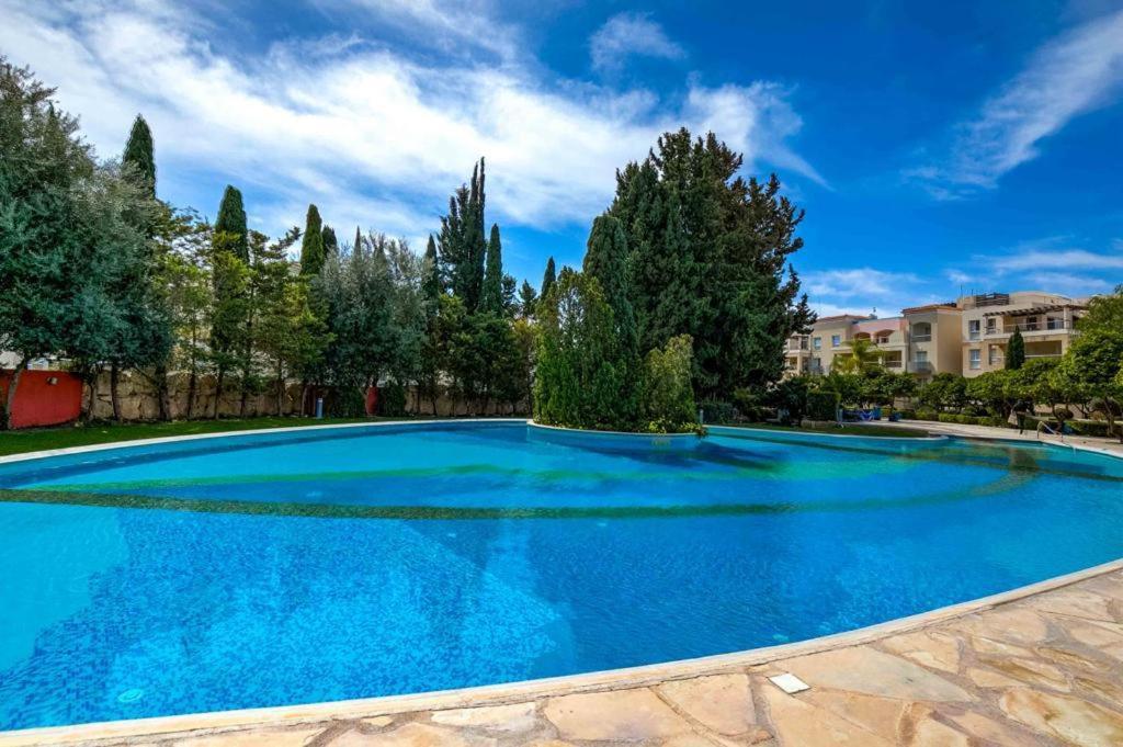Penthouse Carina Apartment Paphos Exterior foto